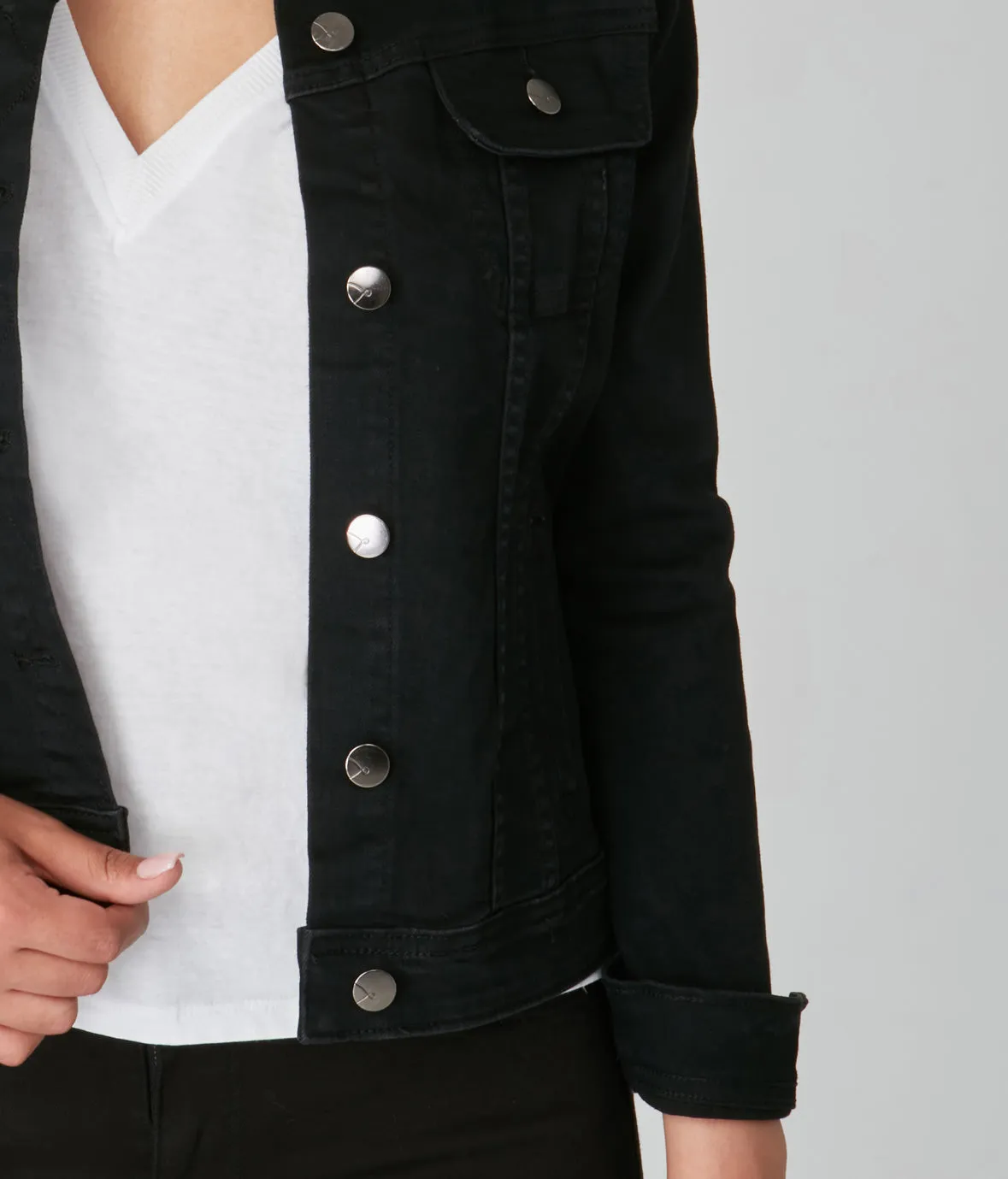 Gabriella-BLK Classic Denim Jacket