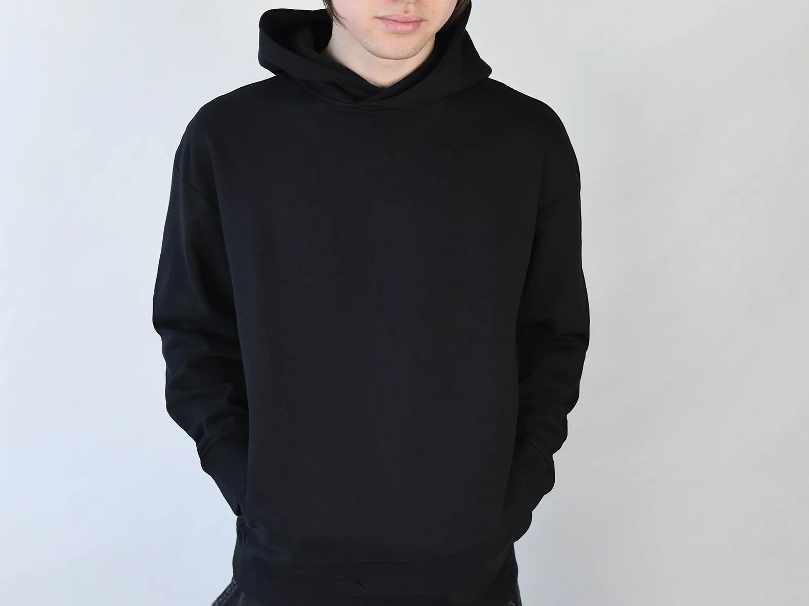 HEAVY 350G HOODIE. BLACK.