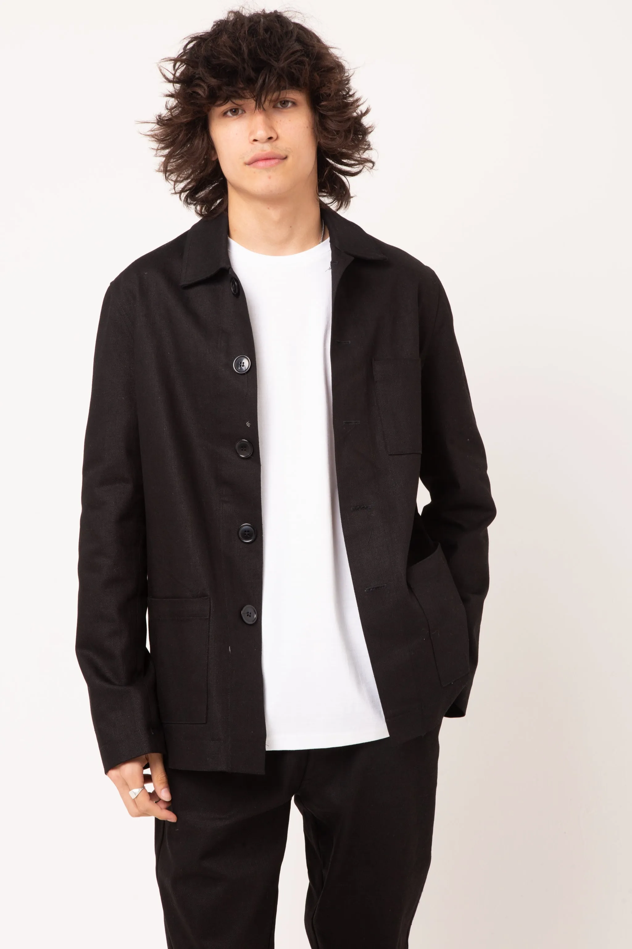 Mens Lightweight Organic Twill Medgar Jacket in Black.