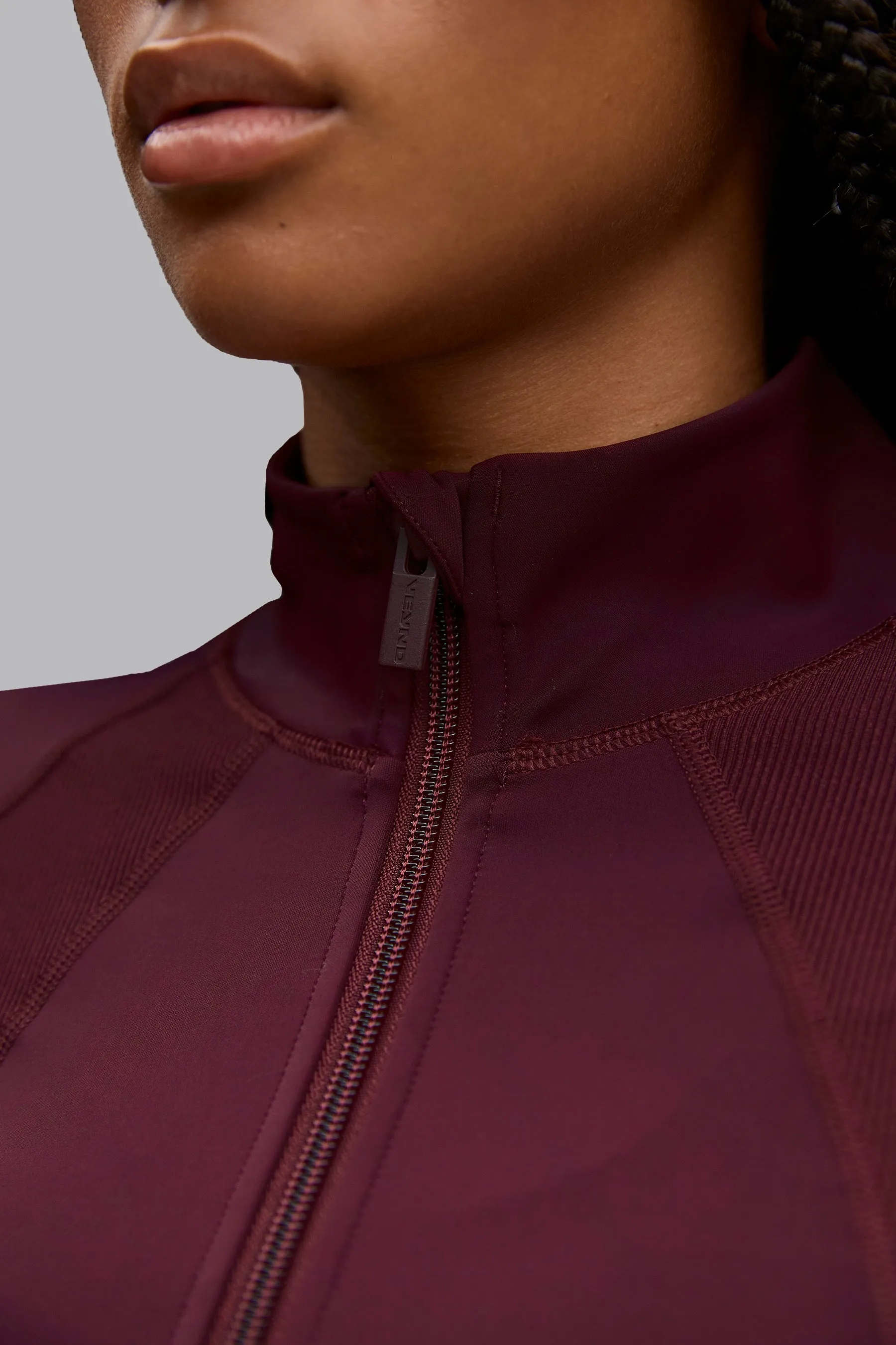 V_FORM MID LAYER - Burgundy